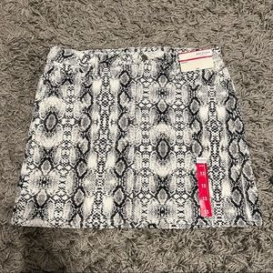 Arizona Jean Co Snake Skirt 13